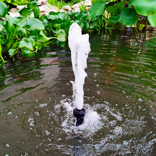 Solar submersible pond and fountain pump kit 1800 L/h with 40W panel